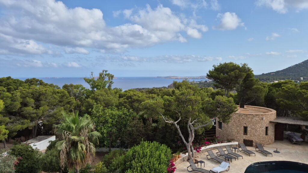 WhatsApp Image 2025-02-14 at 16.48.05 (4)